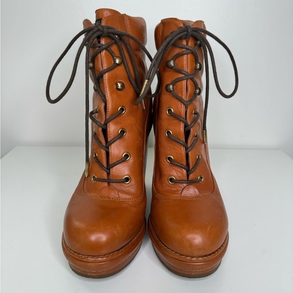 Marc by Marc Jacobs Red-Brown Leather Ankle Boots - Elevate Your Style - Picture 2 of 8